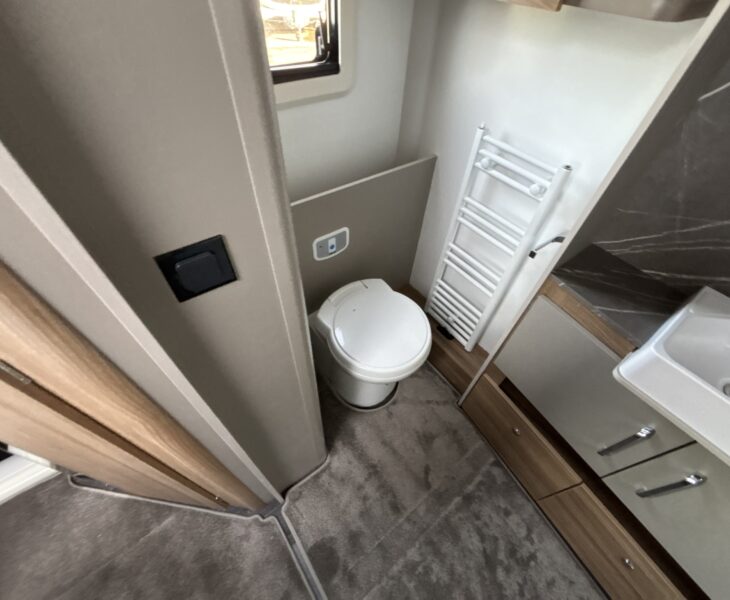 2026 Bailey Alicanto Grande Deluxe Evora Interior