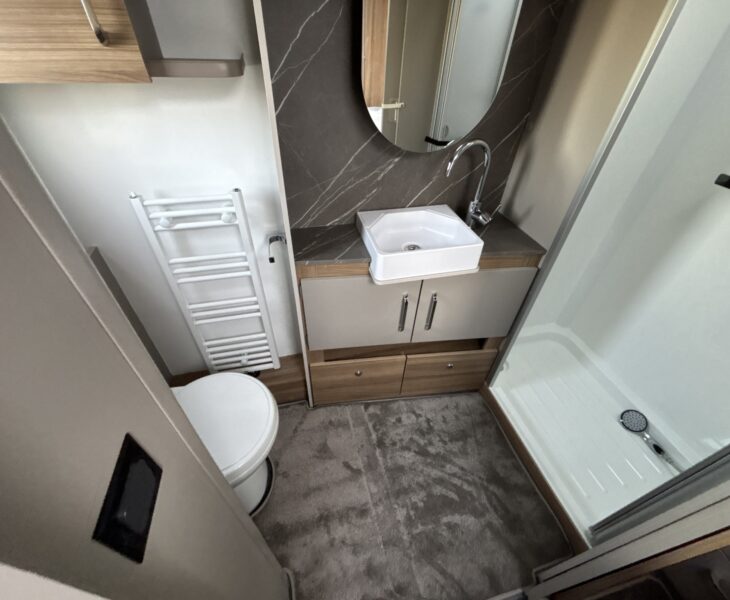 2026 Bailey Alicanto Grande Deluxe Evora Interior