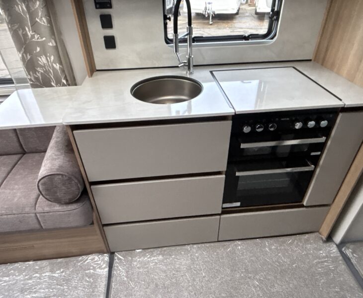 2025 Bailey Unicorn Cadiz Deluxe Kitchen