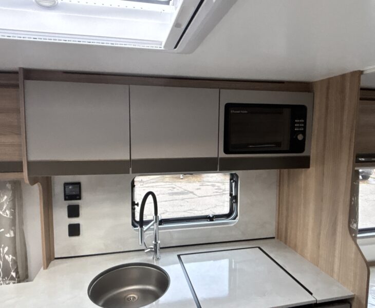 2025 Bailey Unicorn Cadiz Deluxe Kitchen Lockers and microwave