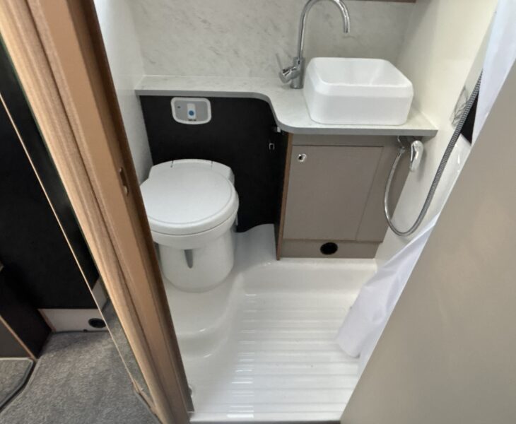 New Bailey Adamo 75-4DL refresh Washroom