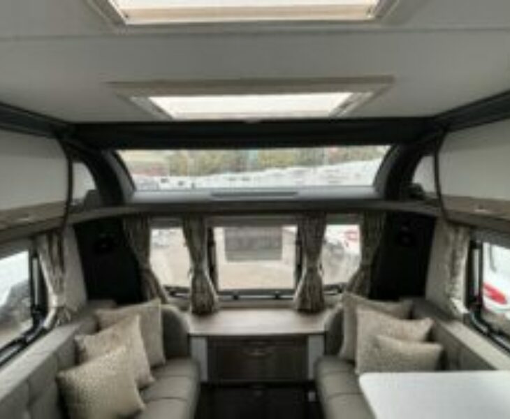 2025 Laser Xtra 875 Lounge