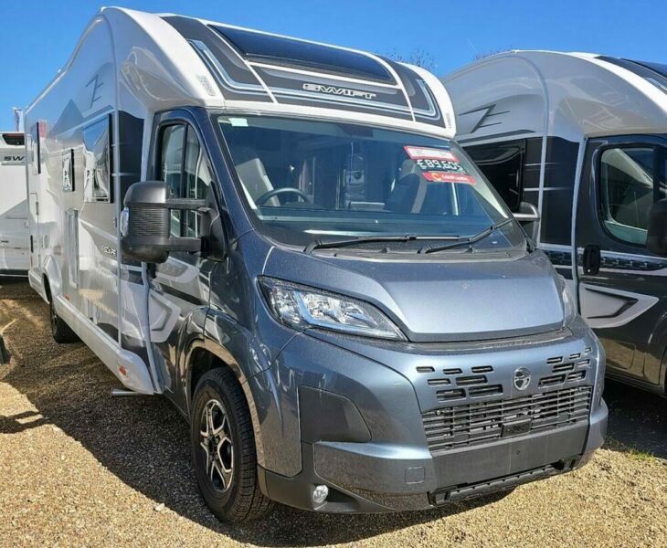 2025 SWIFT ESCAPE 684 FRONT N/S