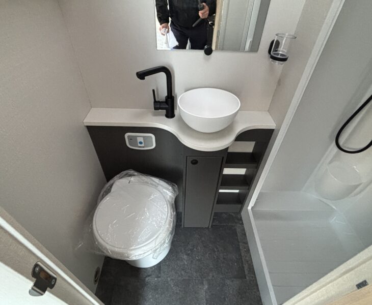 2025 Elddis Xplore XC Duo washroom