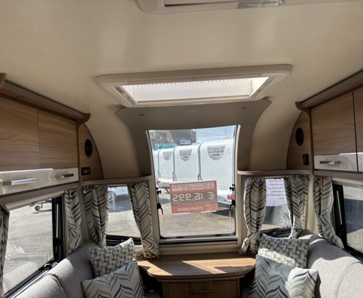 2018 Bailey Pegasus GT70 Brindisi Panoramic sunroof