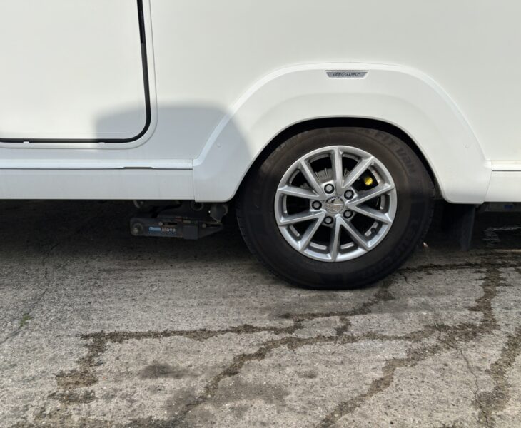 2023 Swift Aventura M4SB alloy wheels and motor mover