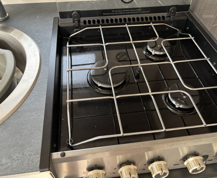 2023 Swift Aventura M4SB Gas Hob