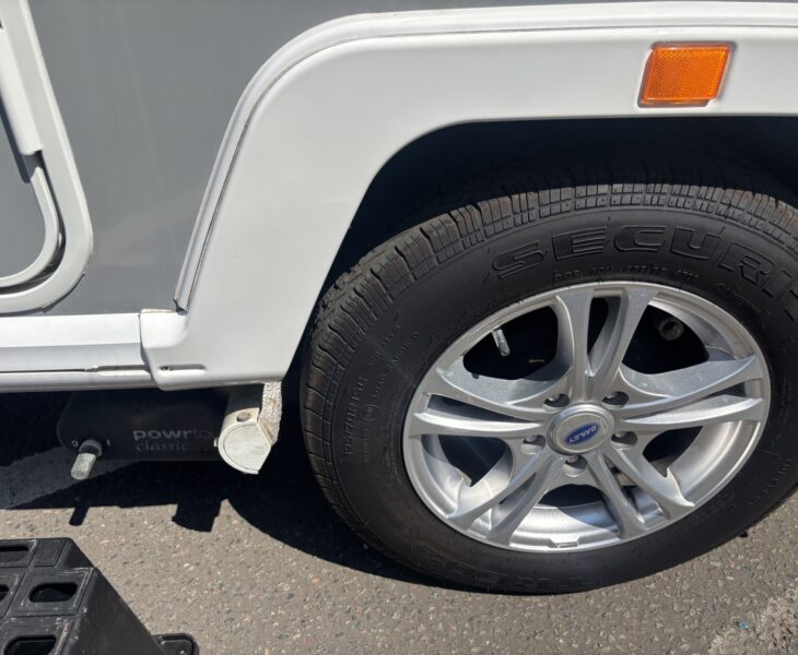 2023 Bailey Pegasus Grande Rimini alloy wheel & mover