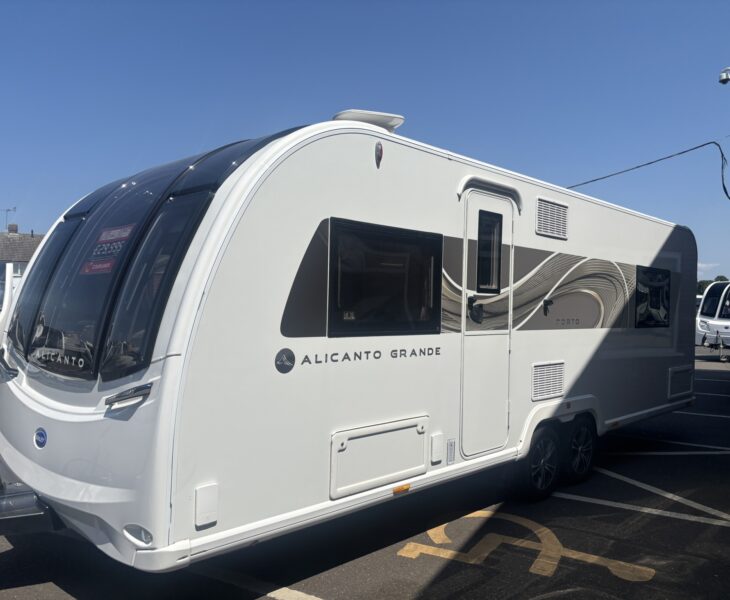 2024 Bailey Alicanto Grande Porto nearside front