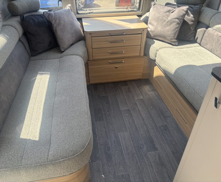 2024 Bailey Alicanto Grande Porto front seating