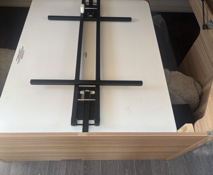 2024 Bailey Alicanto Grande Porto table