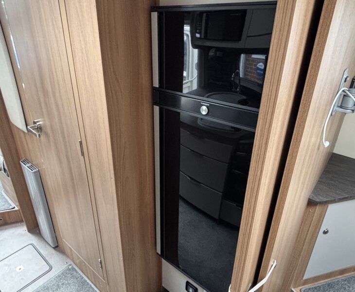 2021 Bailey Autograph 79-4i tower fridge