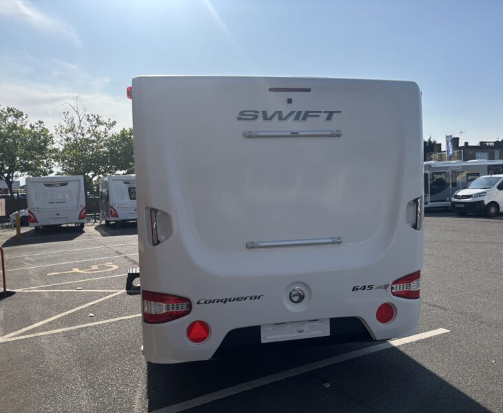 2018 Swift Conqueror 645 rear view