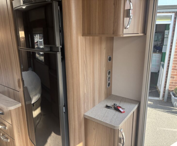 2018 Swift Conqueror 645 tower fridge freezer