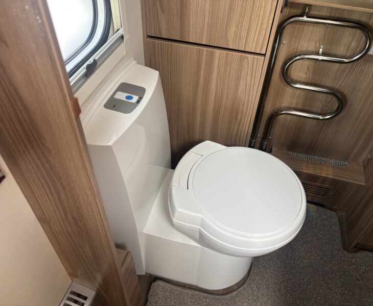 2018 Swift Conqueror 645 Cassette Toilet