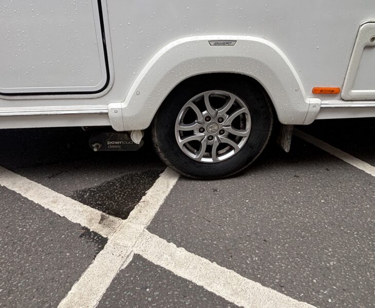 2016 Swift Siena Accent 570 with fitted mover