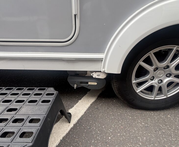 2022 Elddis Sherwood 550 alloy wheels and motor mover