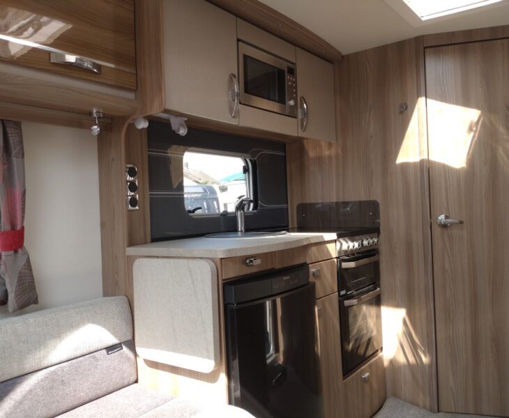 2017 Swift Challenger 480 Interior