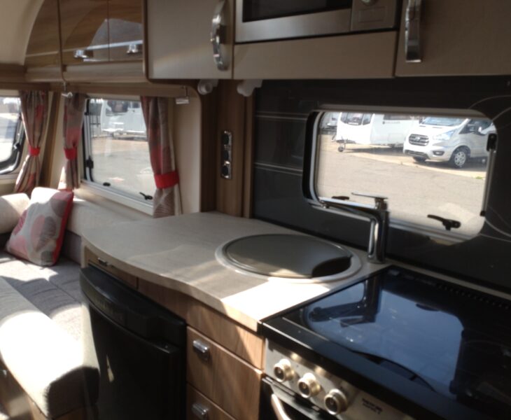2017 Swift Challenger 480 Interior