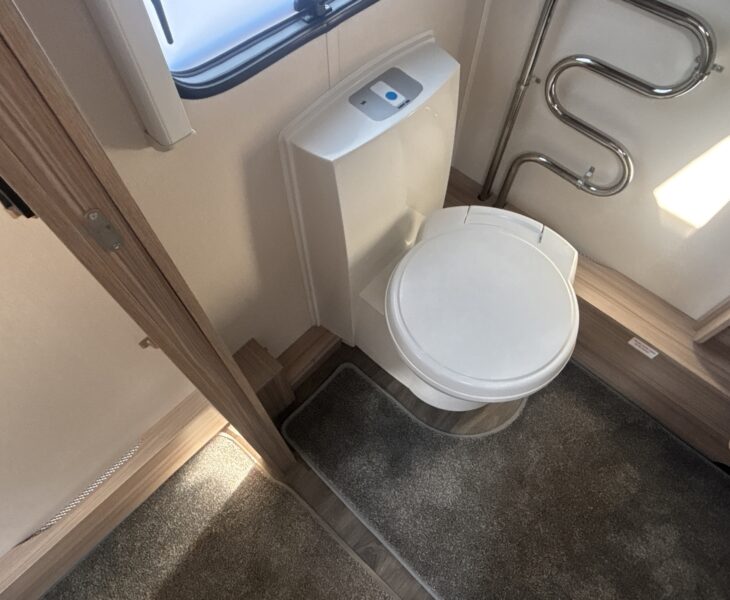 2021 Coachman Acadia 875 Xcel toilet