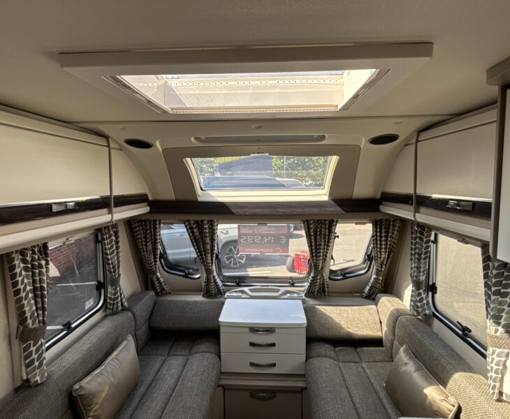 2016 Sterling Eccles 580 Front Interior
