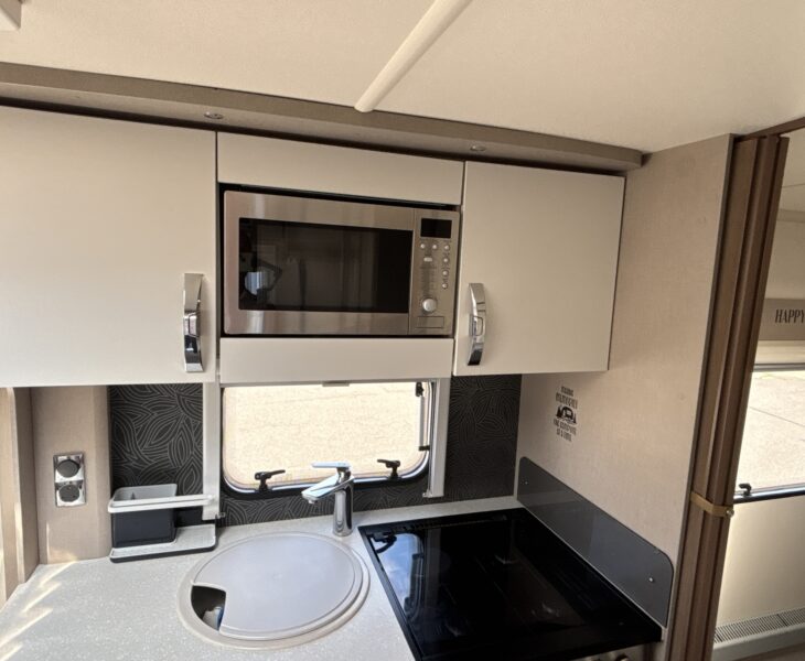 2016 Sterling Eccles 580 Kitchen Lockers