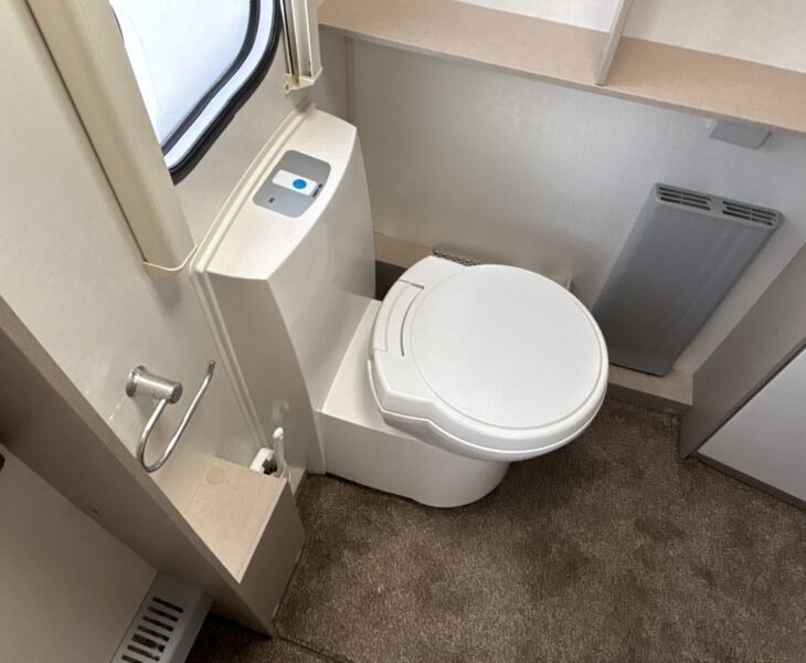 2016 Sterling Eccles 580 Cassette Toilet