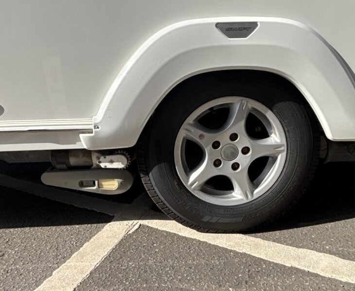 2013 Swift Challenger 480 SE Alloy wheels