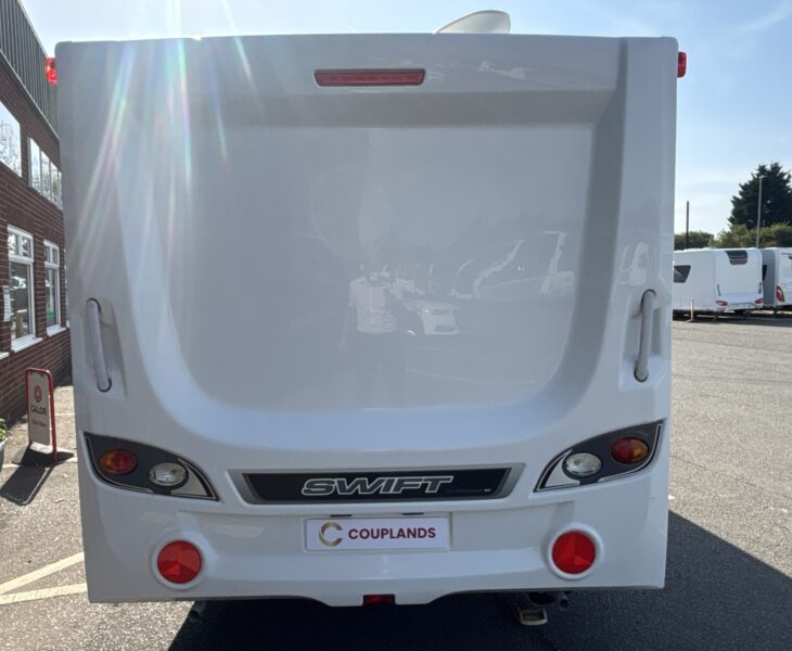 2013 Swift Challenger 480 SE Rear