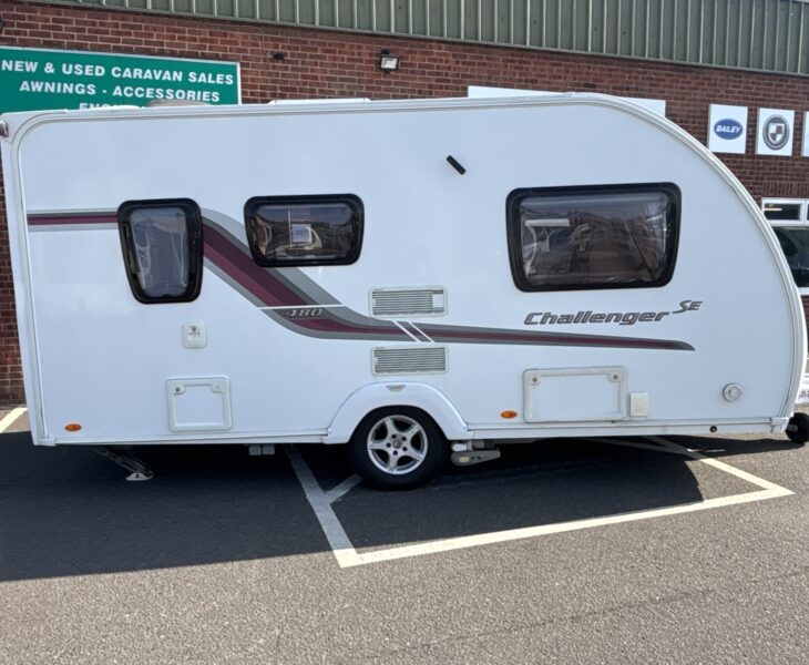 2013 Swift Challenger 480 SE Offside