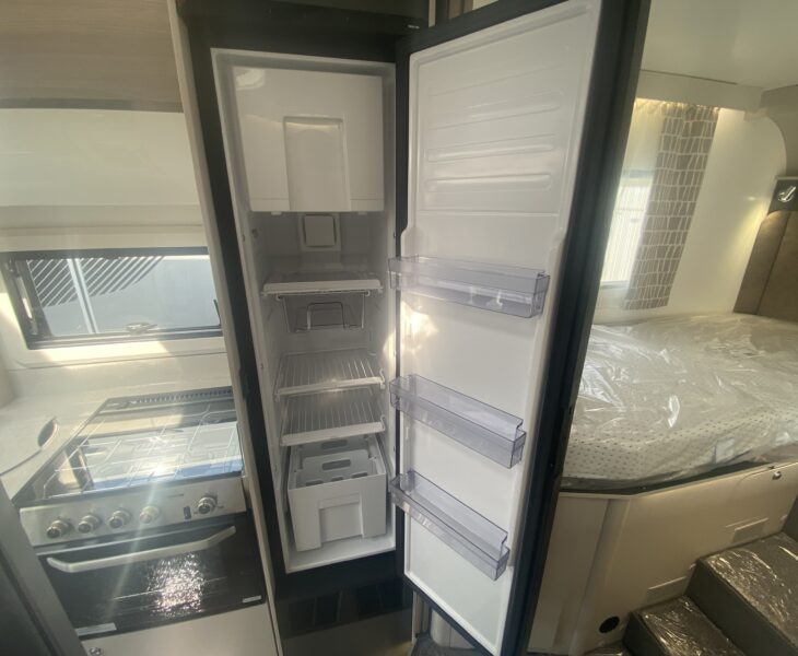 BAILEY ALORA 694T FRIDGE