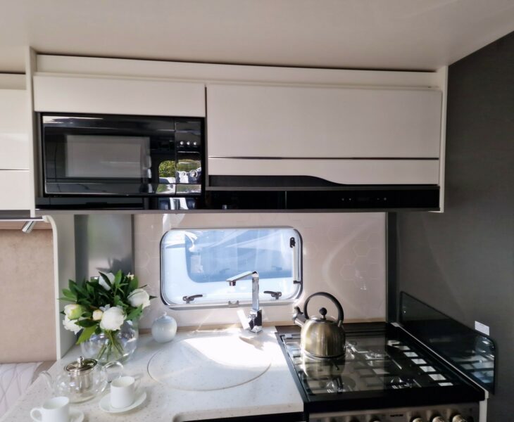 2025 BESSACARR 835 KITCHEN