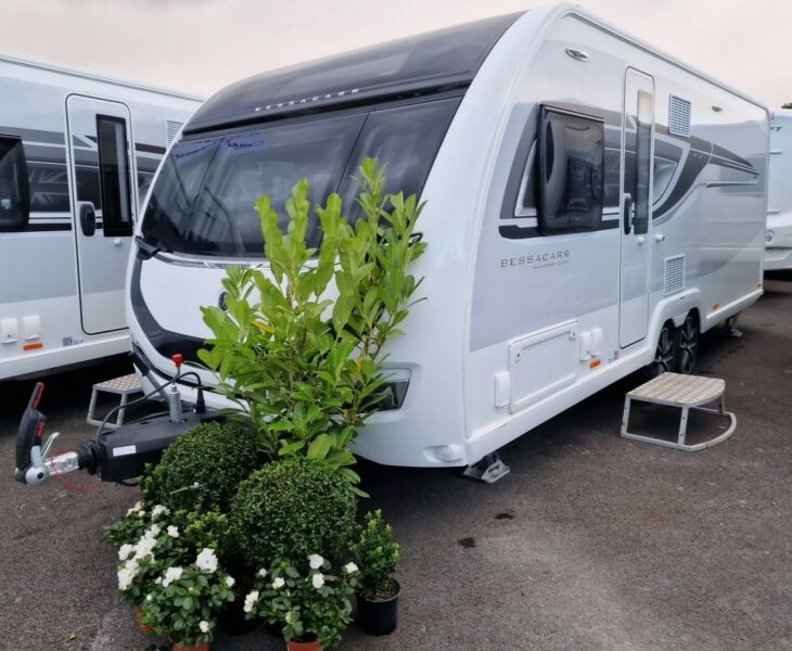 2025 BESSACARR 835 FRONT N/S