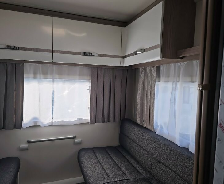 2025 VOYAGER 475  REAR LOUNGE