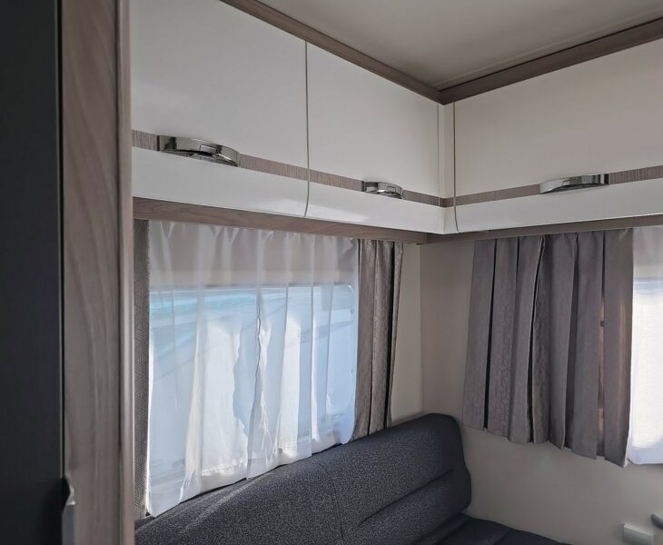 2025 VOYAGER 475  REAR LOUNGE