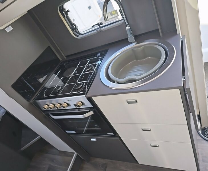 2025 VOYAGER 494 KITCHEN