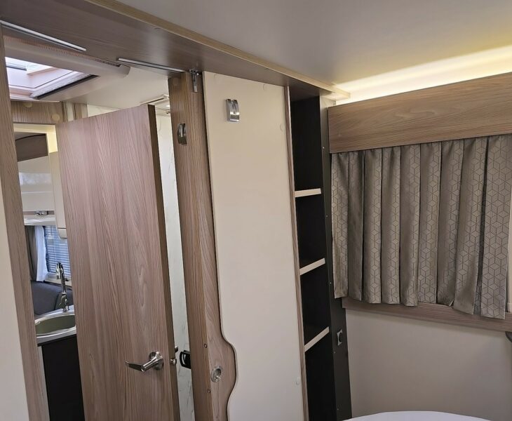 2025 SWIFT VOYAGER 594 BEDROOM