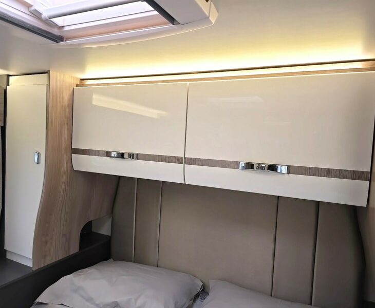 2025 SWIFT VOYAGER SERIES 5 594 BEDROOM STORAGE