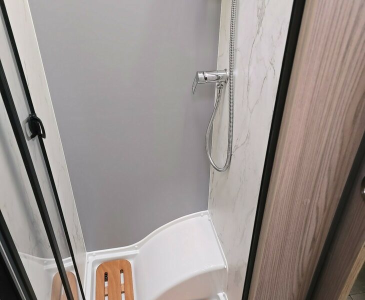 2025 SWIFT VOYAGER 594 SHOWER