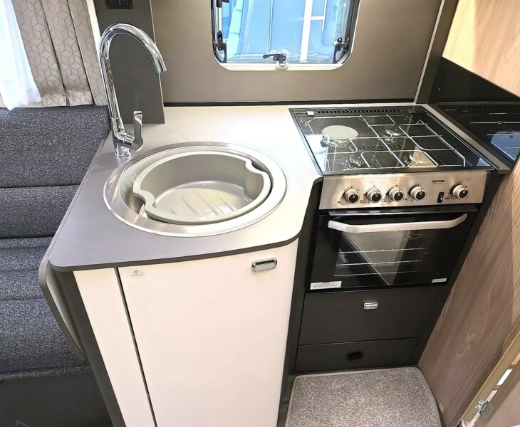 2025 SWIFT VOYAGER SERIES 5 594 KITCHEN