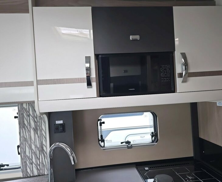 2025 SWIFT ESCAPE 694 MOTORHOME MICROWAVE