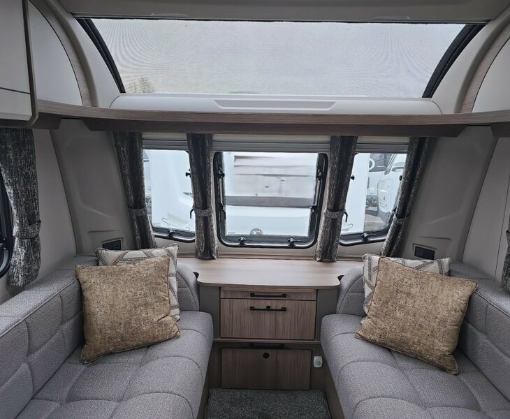 2025 COACHMAN ACADIA 545 LOUNGE