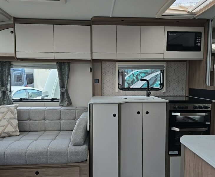 2025 Acadia 675 Xtr Entrance