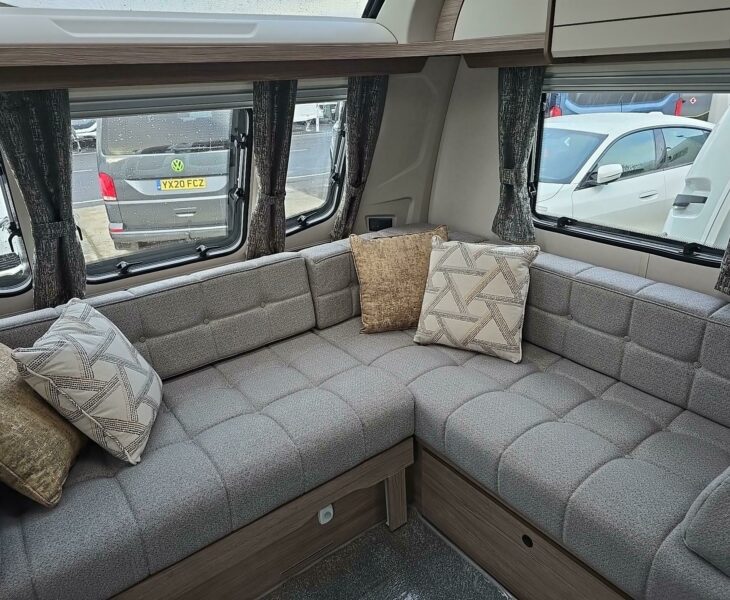2025 Acadia 675 Xtr Seating