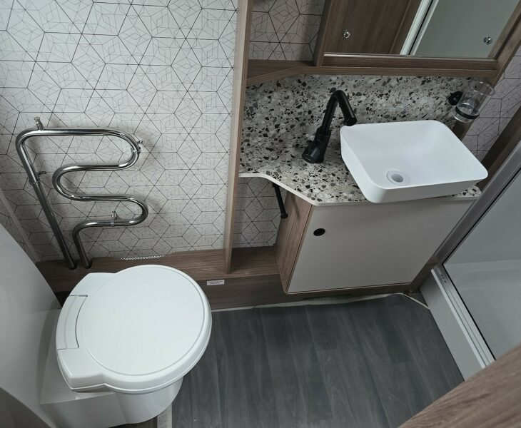 2025 Acadia 675 Xtr Bathroom
