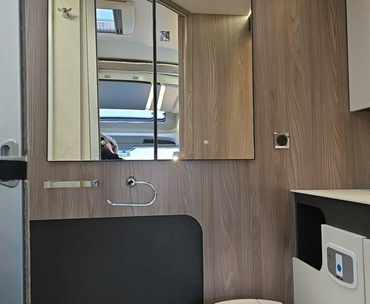 2023 SWIFT VOYAGER 540 WASHROOM