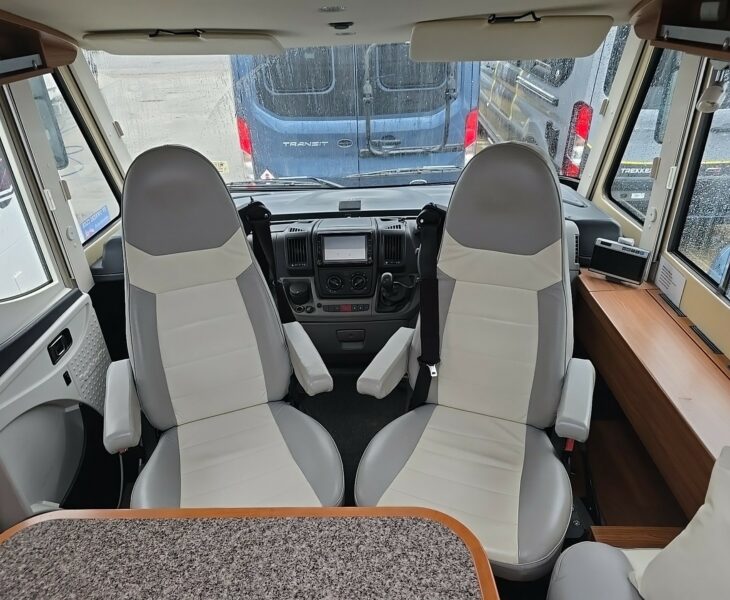 PILOT SEATING