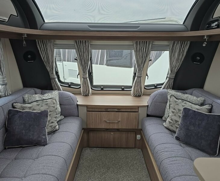 SEATING