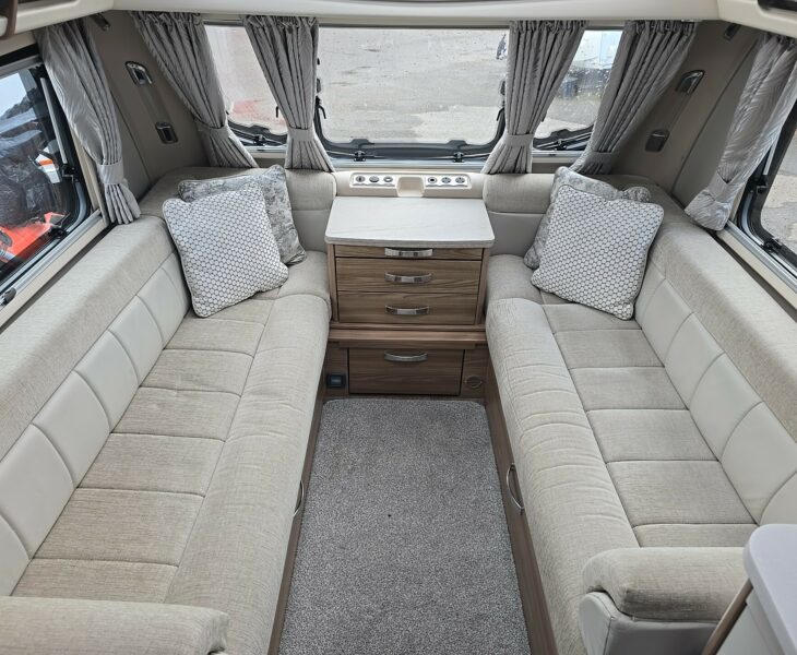 SEATING