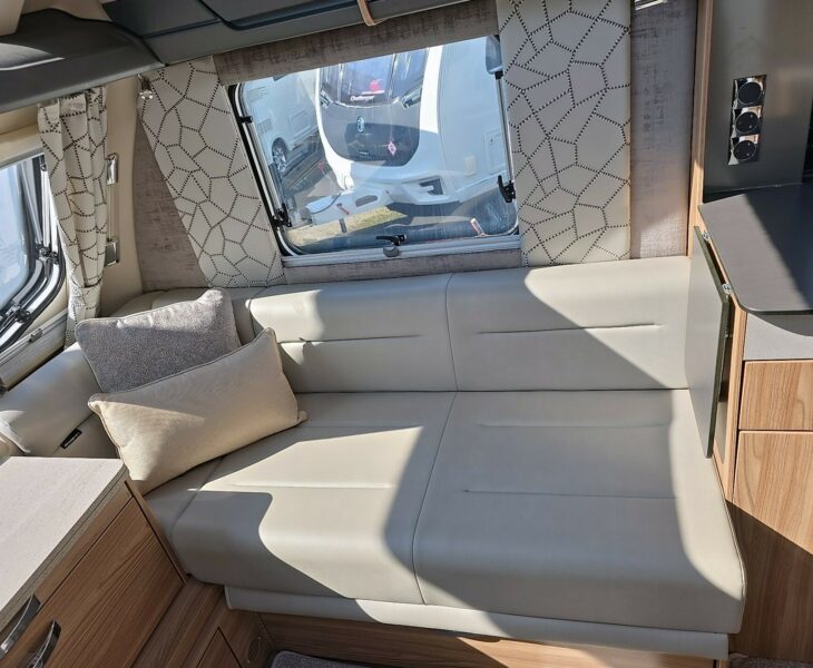 2022 SWIFT ELEGANCE 845 SEAT